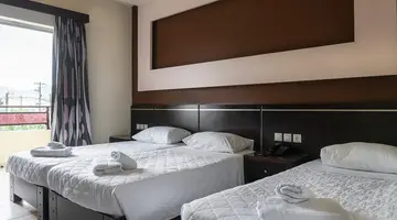 Canadian Hotel