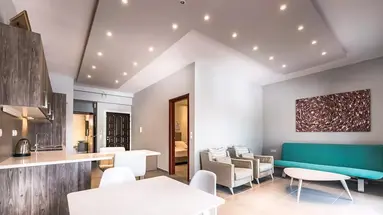 Canadian Hotel