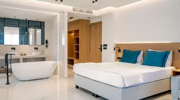 Canadian Hotel