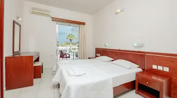 Canadian Hotel