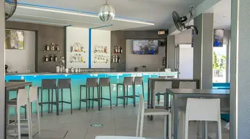 CANADIAN HOTEL