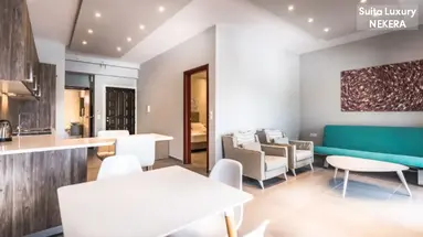 Canadian Hotel