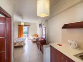 Canadian Hotel