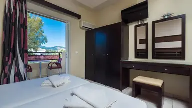 Canadian Hotel