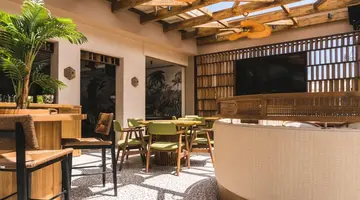 Canadian Hotel