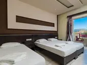 Canadian Hotel