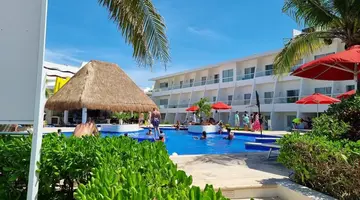 Cancun Bay Resort
