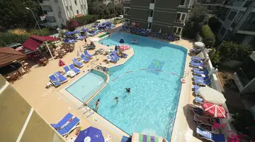 Candan Apart Hotel