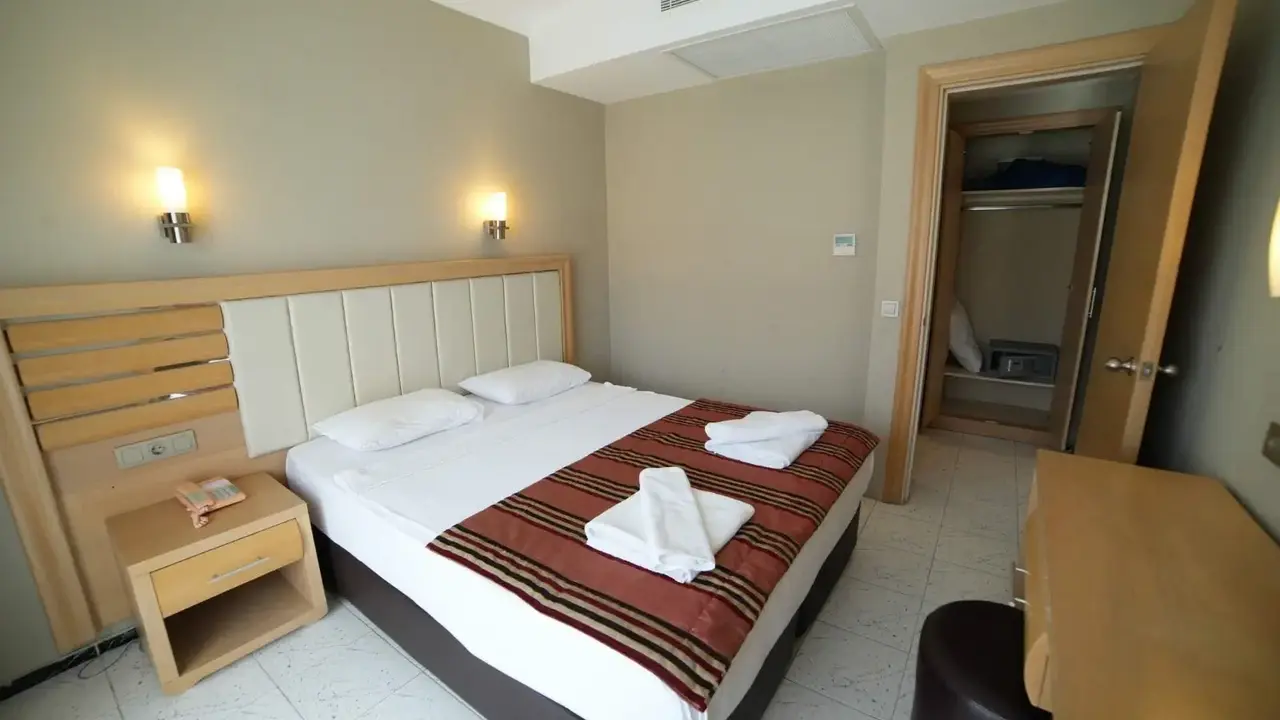 Candan Apart Hotel