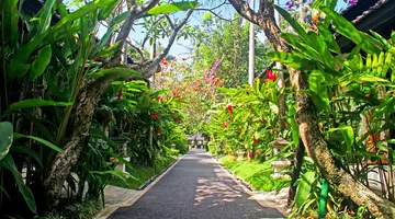 Candi Beach Resort & Spa