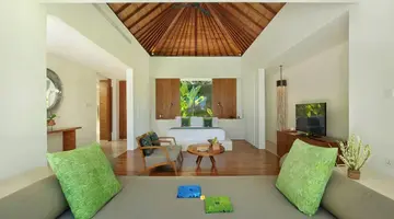 Candi Beach Resort & SPA