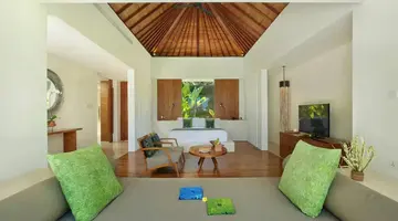 Candi Beach Resort & SPA