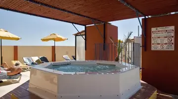 Canifor Hotel