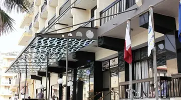 Canifor Hotel
