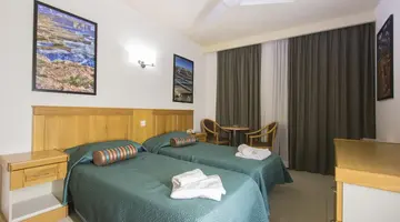 Canifor Hotel