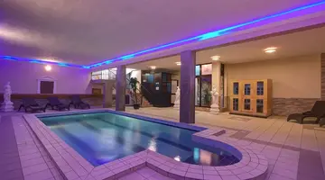 Canifor Hotel