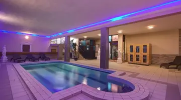 Canifor Hotel