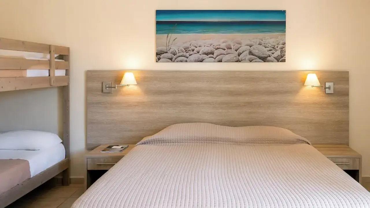 Canvas by Mitsis Messonghi