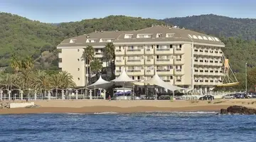 Caprici Beach Hotel and Spa