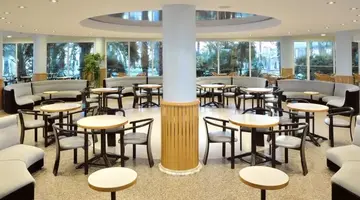 Caprici Beach Hotel & Spa