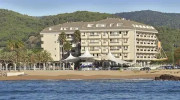 Caprici Beach Hotel & Spa