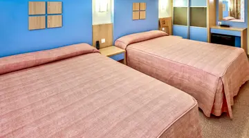Caprici Beach Hotel & Spa