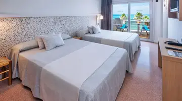 Caprici Beach Hotel & Spa