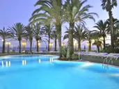 Caprici Beach Hotel & Spa
