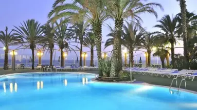 Caprici Beach Hotel & Spa