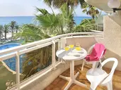 CAPRICI BEACH HOTEL & SPA