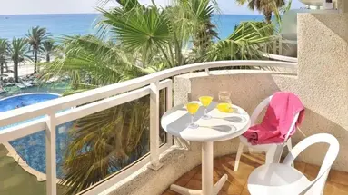 CAPRICI BEACH HOTEL & SPA