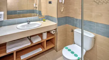 Caprici Beach Hotel & Spa