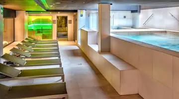 Caprici Beach Hotel & Spa