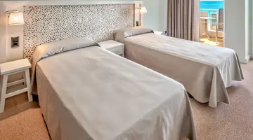 Caprici Beach Hotel & Spa