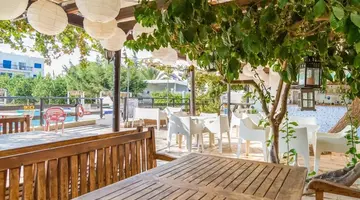 Captain Karas Holidays Apartments
