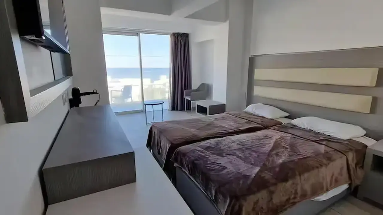 Captain Pier Hotel