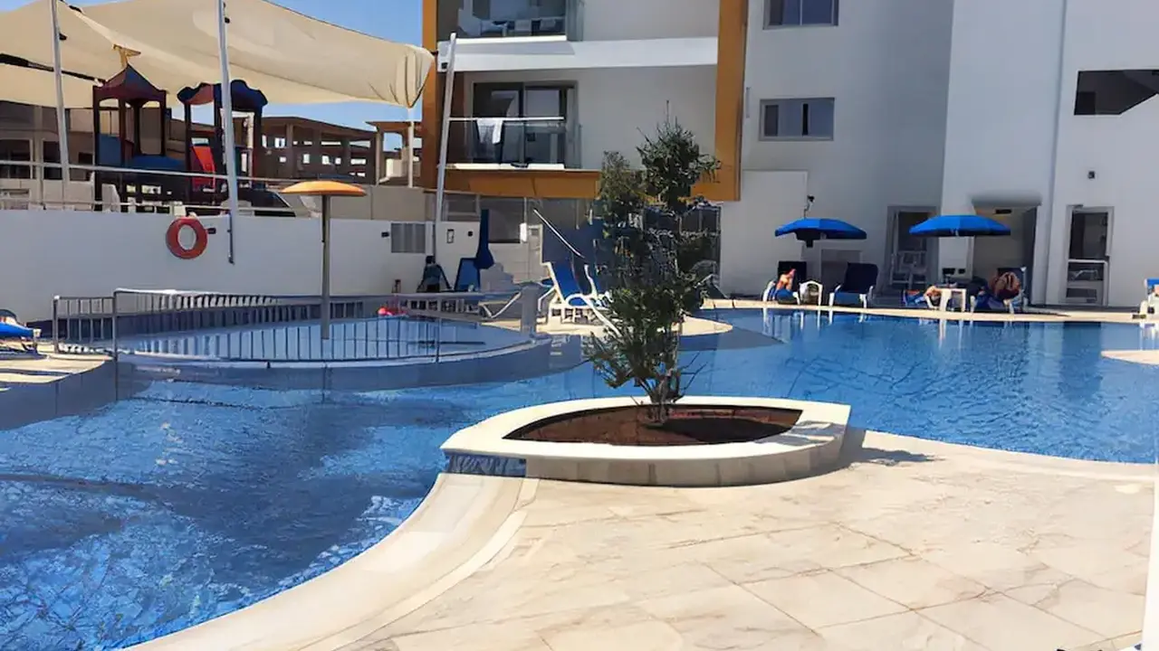 Captain Pier Hotel