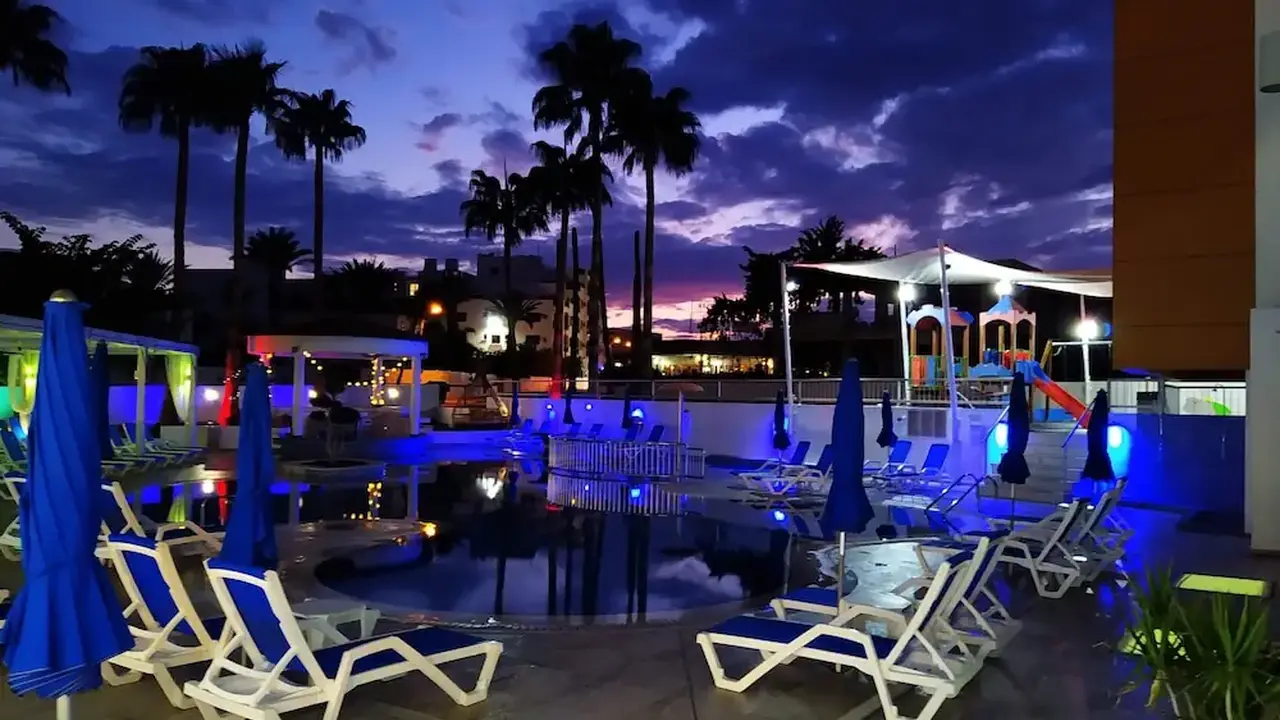 Captain Pier Hotel
