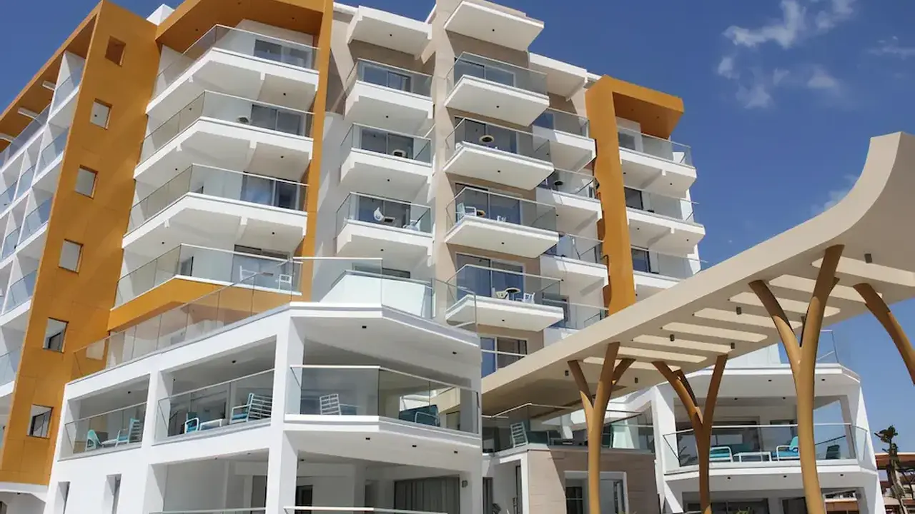 Captain Pier Hotel