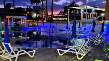 Captain Pier Hotel
