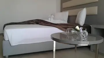 Captain Pier Hotel