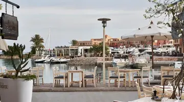 CAPTAIN'S INN HOTEL