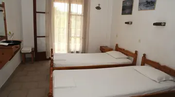 Captain s Studios Apartments