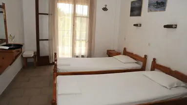 Captain s Studios Apartments