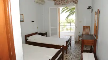 Captain s Studios Apartments