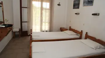 Captain s Studios Apartments