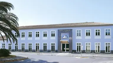 Caracol Hotel