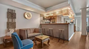 Caracol Hotel