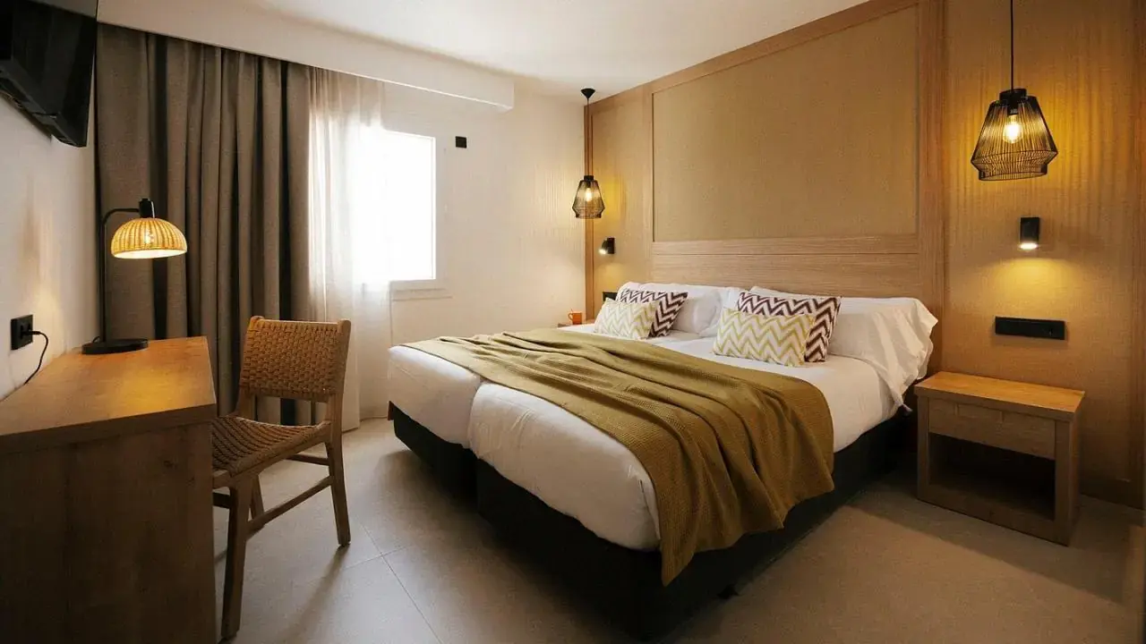 Caramelo Marina Cala n Bosch (Adults Only)