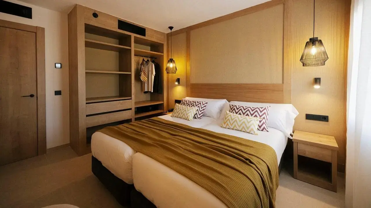 Caramelo Marina Cala n Bosch (Adults Only)